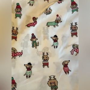 Daschaund holiday dogs top sheet.  Size queen.  Never been used.